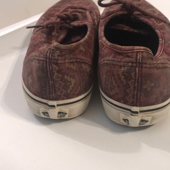 Vans - Picture 2 of 7